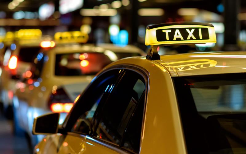 Госдума запретила водителям с судимостью работать в такси