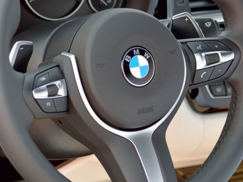 BMW хочет трансформирующийся руль для автономных автомобилей