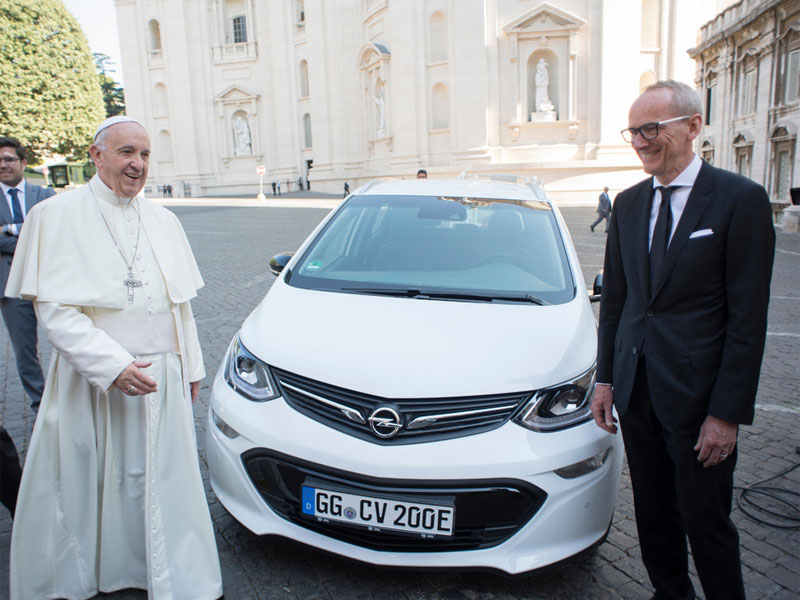 Папа Франциск обязывает Ватикан к 2050 году добиться нулевых выбросов углерода
