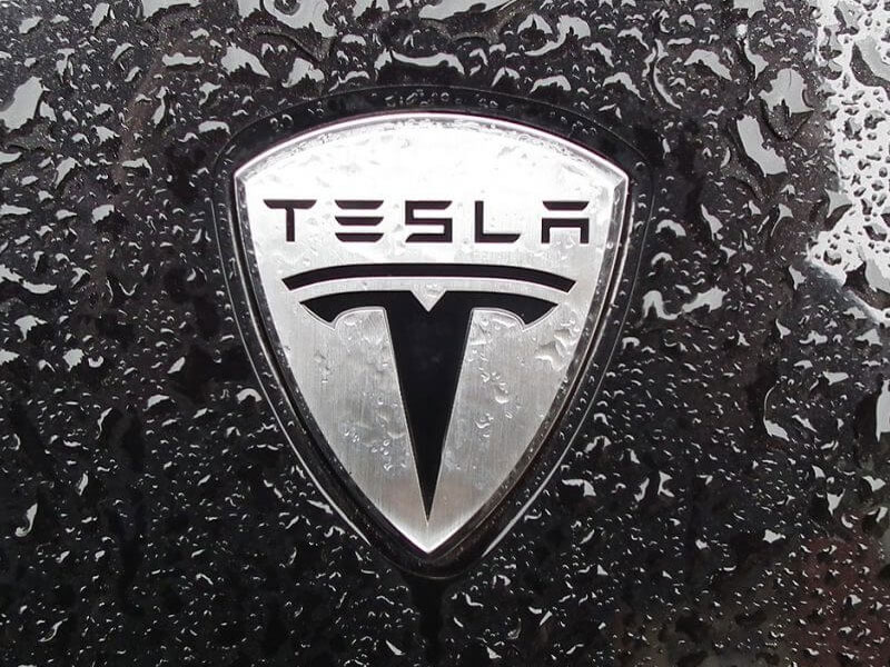 Почему Tesla стоит больше, чем все крупнейшие автомобильные компании мира вместе взятые?